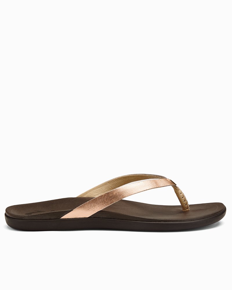 Olukai flip 2024 flops leather