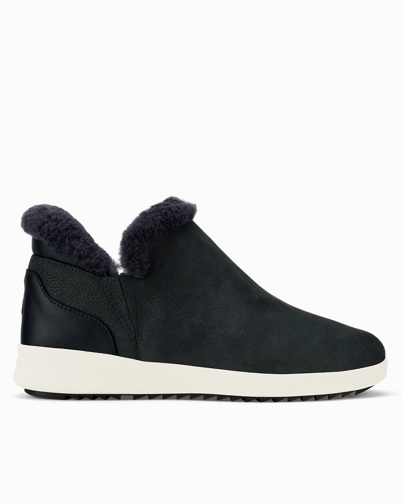 Women's OluKai Kāmau Chelsea Booties