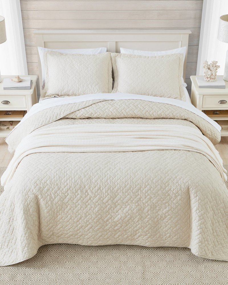 Raffia Solid 3-Piece King Quilt Set thumbnail 5