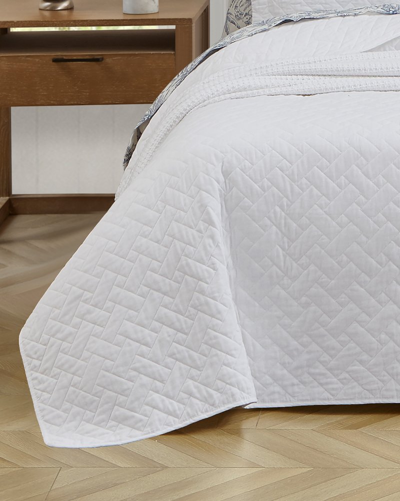 Tommy Bahama Solid Quilt Set - White - Twin