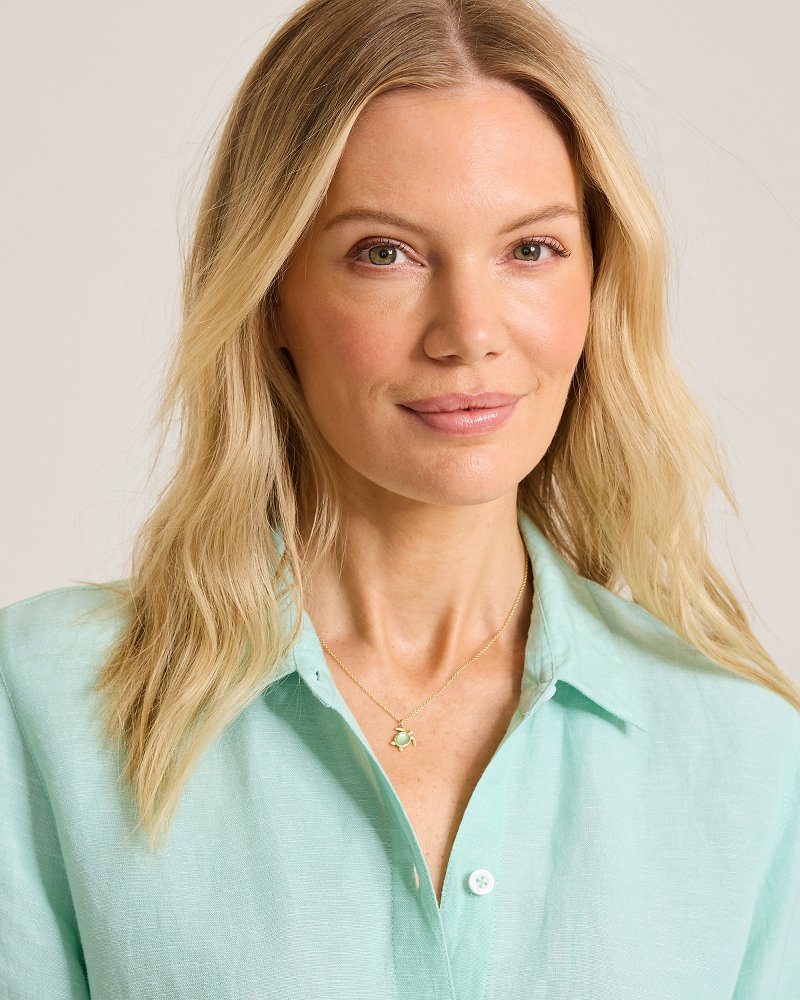 Sea La Vie Turtle Pendant Necklace