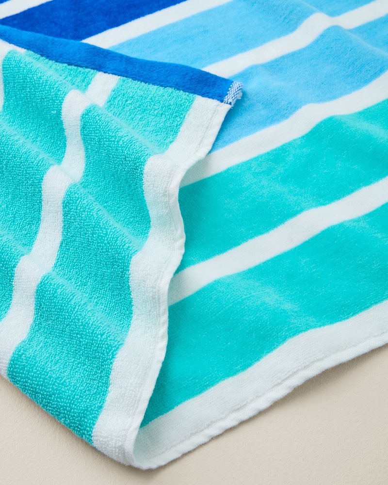 Seaside Ombré Woven Oversized  Beach Towel