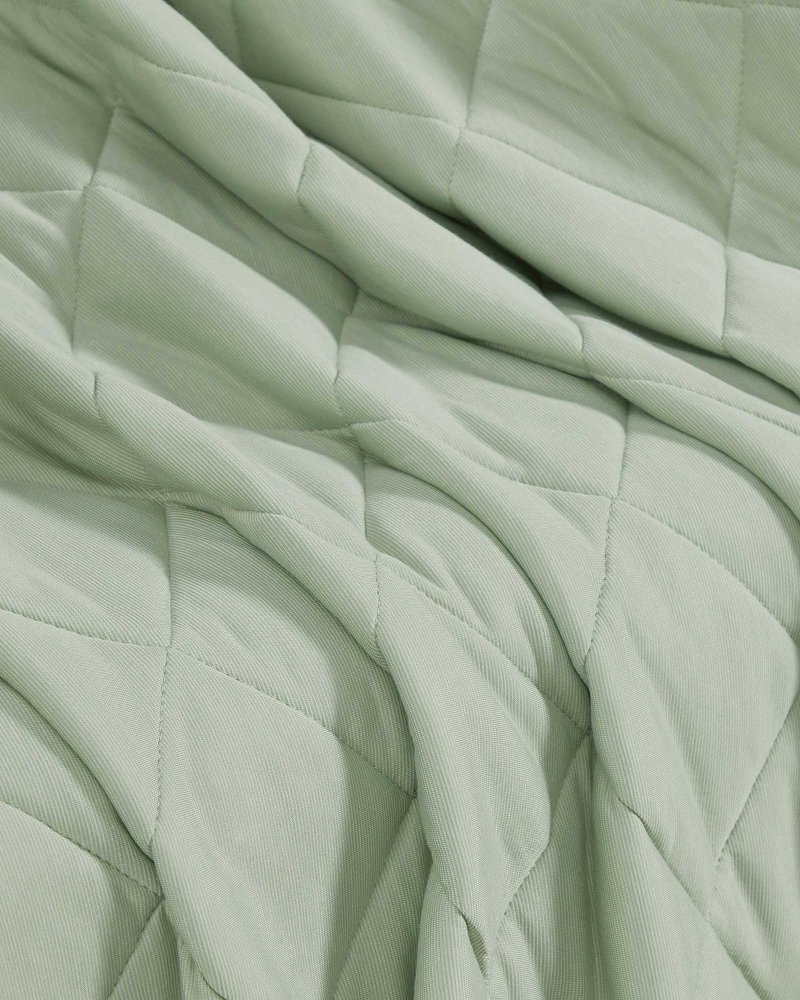 Cool Zone Full/Queen Throw Blanket