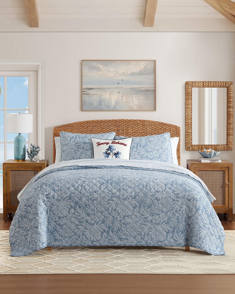 Palm Dot Reversible 3-Piece Full/Queen Quilt Set