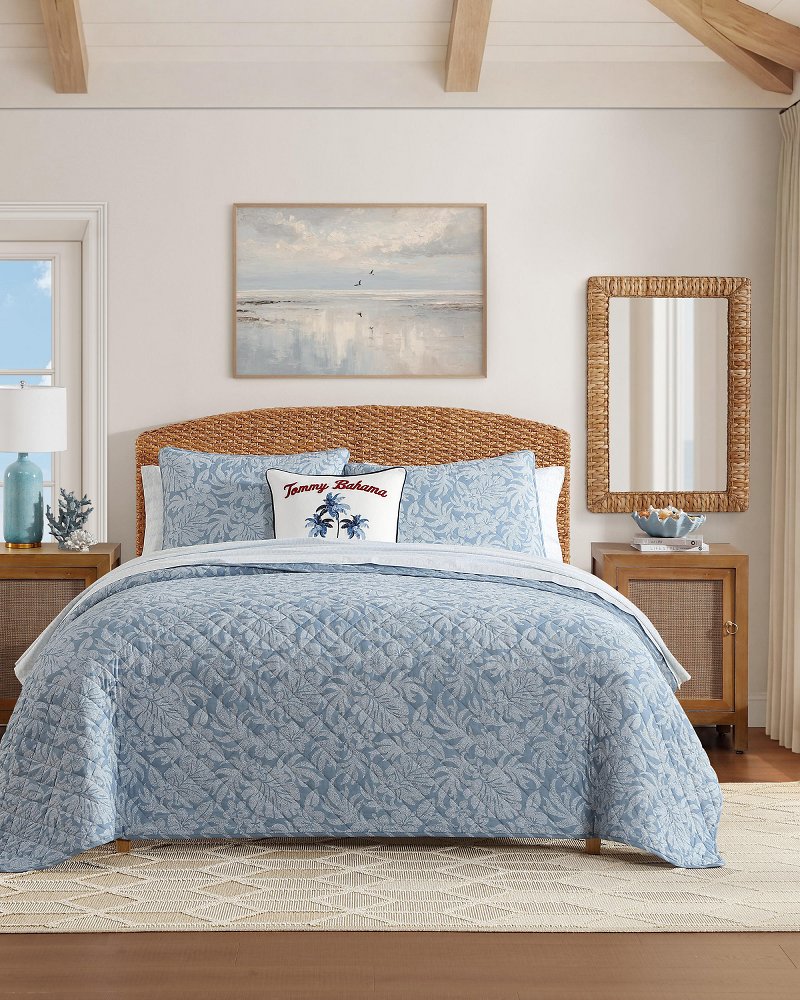 Palm Dot Reversible 3-Piece King Quilt Set