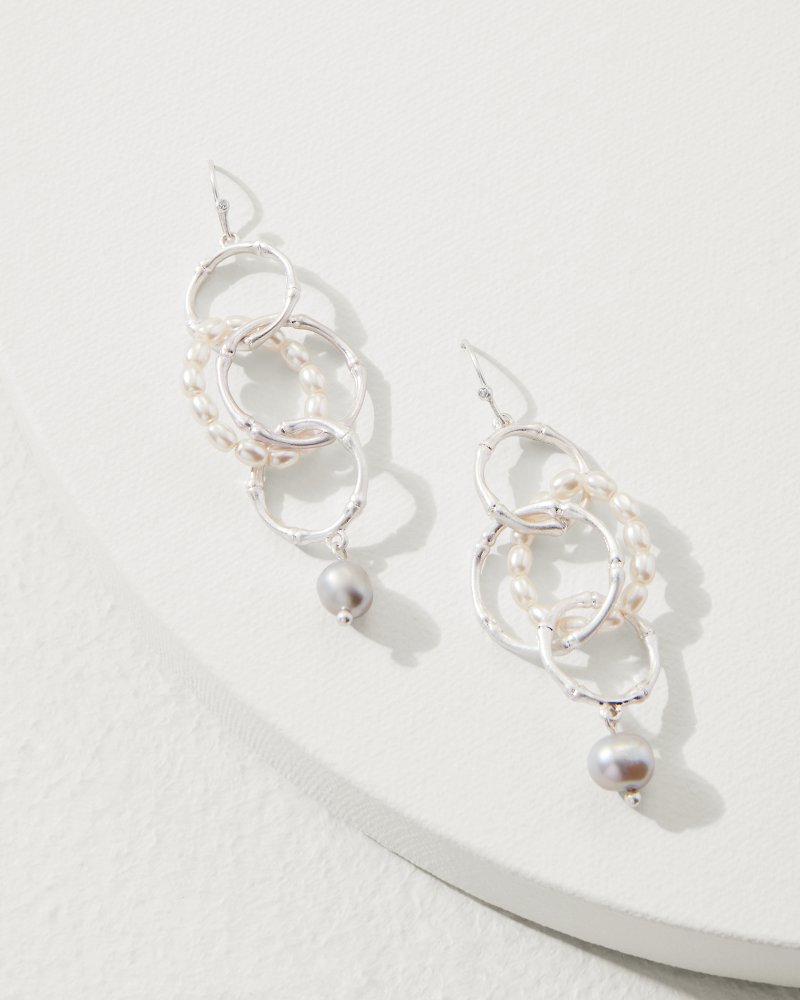 【LAZY DAWN】★Pearl in the shell earring E014★2色 SHELL & PEARL EARRINGS – VIKTORIA HAYMAN
