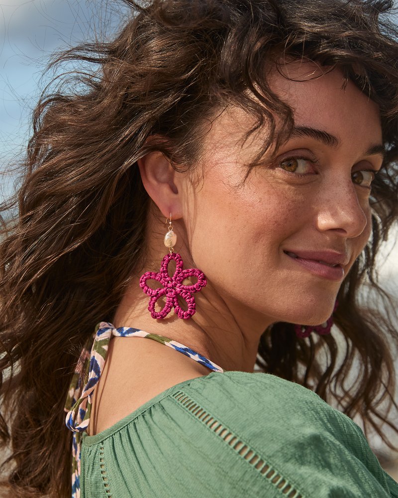 Vida Bahama Flower Raffia Drop Earrings