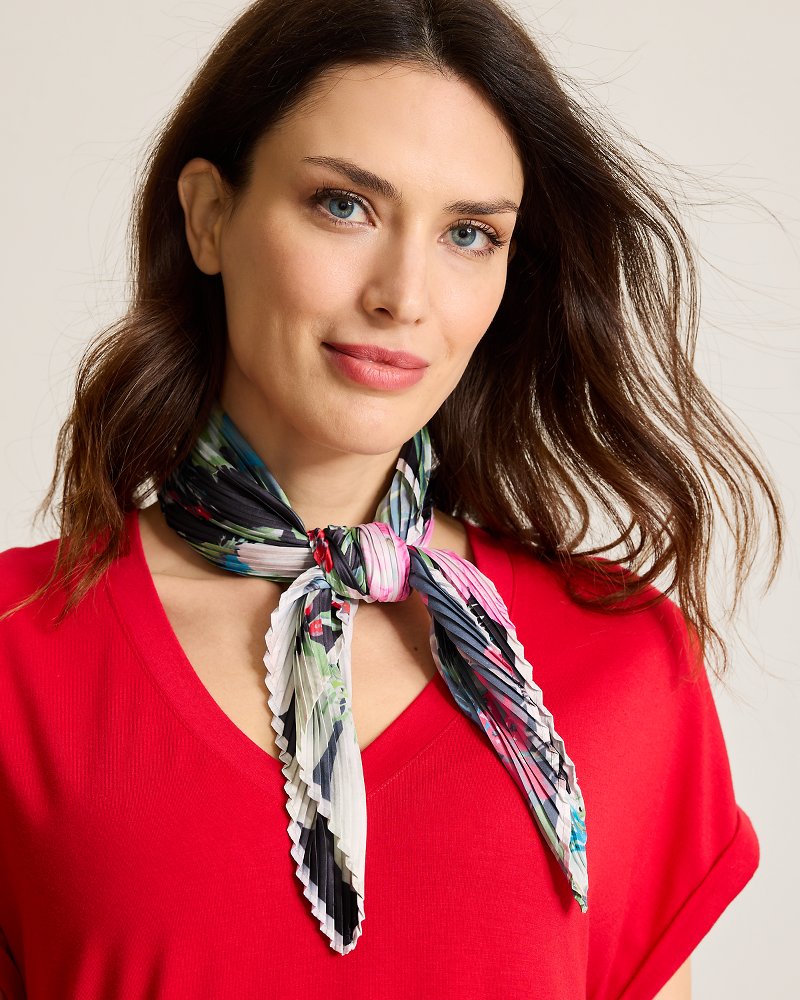 Amaryllis Pleated Diamond Scarf