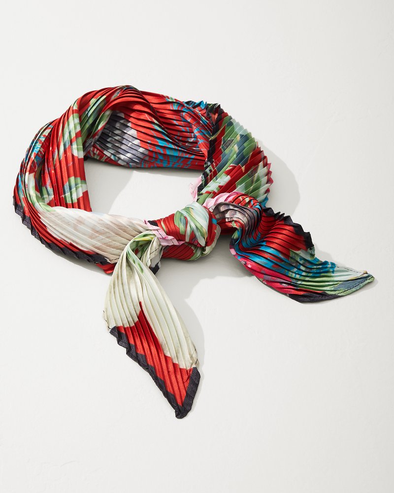 Amaryllis Pleated Diamond Scarf