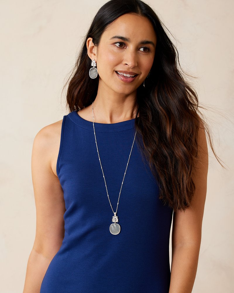 Cay Collection Pineapple Pendant Necklace