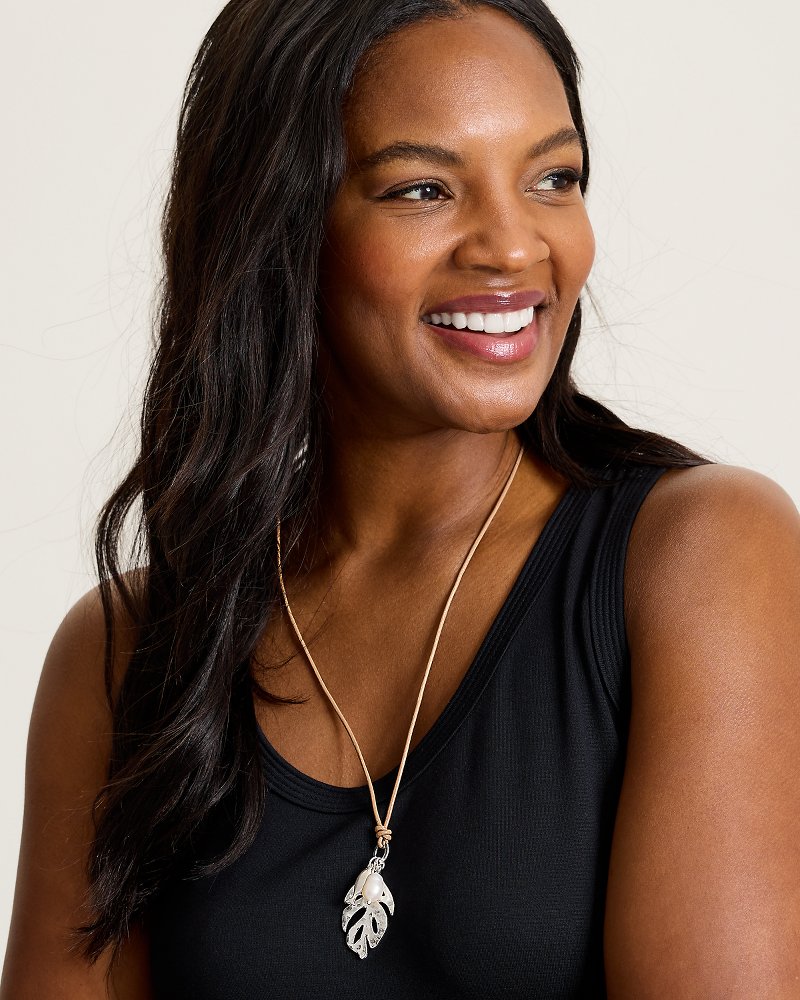 Harbor Glow Monstera Shaky Charm Necklace