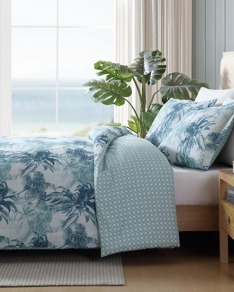 Thumbnail for Legacy Palms Reversible 3-Piece King Comforter Set