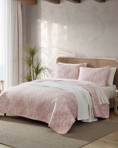 Water Leaves Reversible 2-Piece Twin Quilt Set