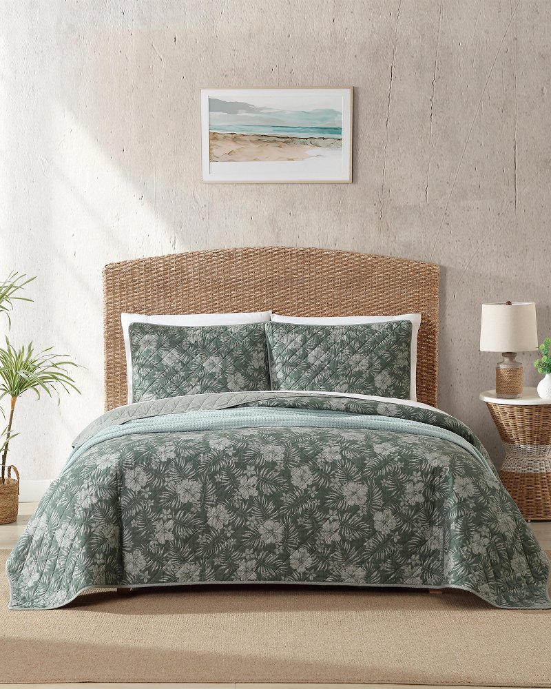 Hibiscus Jungle Reversible 3-Piece Full/Queen Quilt Set