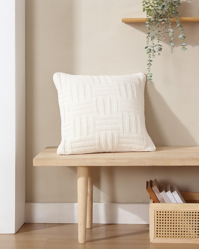 Chain Basket Decorative Pillow