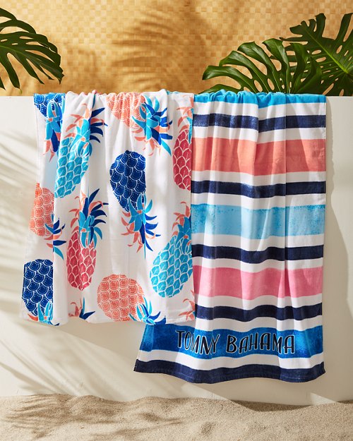 NWT Tommy Bahama 35 x 66 Inch Coral Blue Tropical Pineapple Beach Pool Towel 
