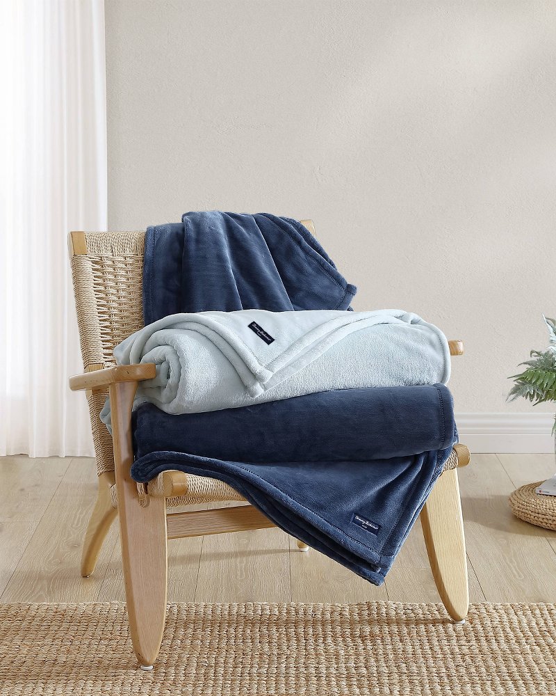 Thumbnail for Plush Fleece Blue King Blanket