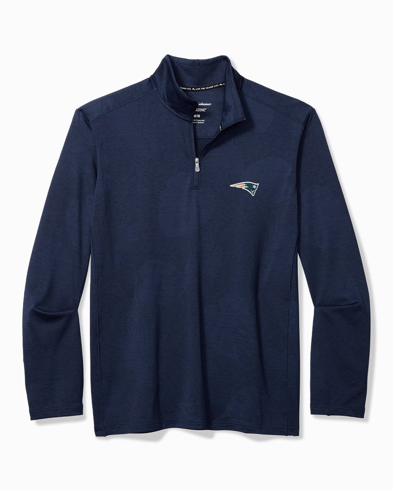 Men's New England Patriots Graphic Crew Sweatshirt, Men's Fall Outfitting