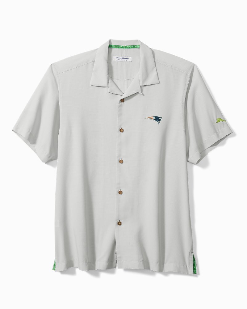 NFL Coconut Point Frondly Fan Camp Shirt