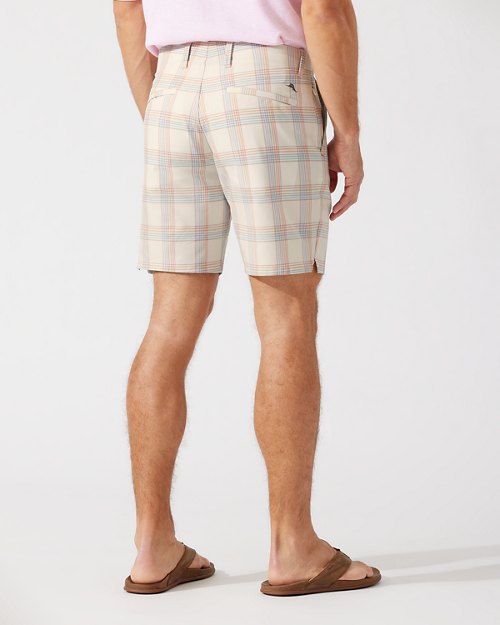 On Par My Caddie Plaid IslandZone® 8-Inch Flat-Front Shorts
