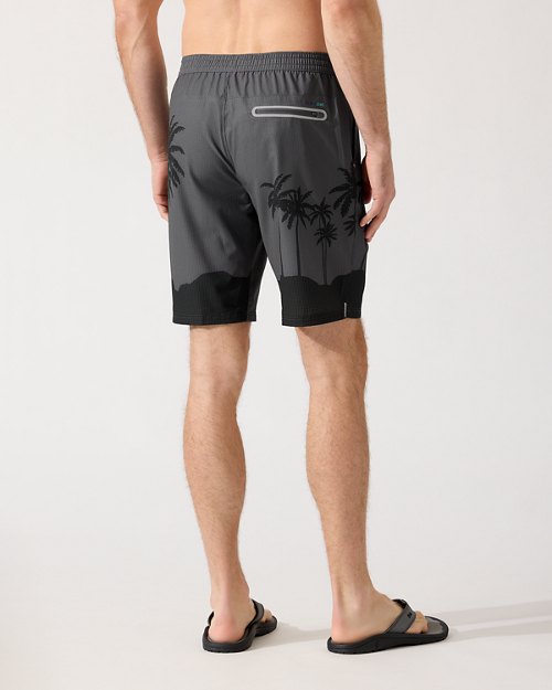 Monterey Coast Midnight IslandZone® 9-Inch Hybrid Shorts