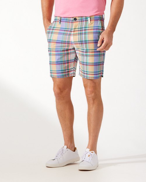 On Par 4 Plaid IslandZone® 8-Inch Shorts