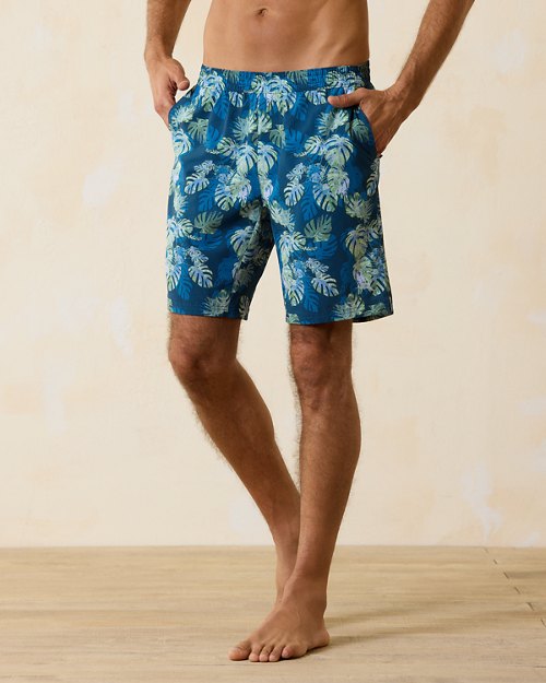 Monterey Coast Fronds IslandZone® 9-Inch Hybrid Shorts
