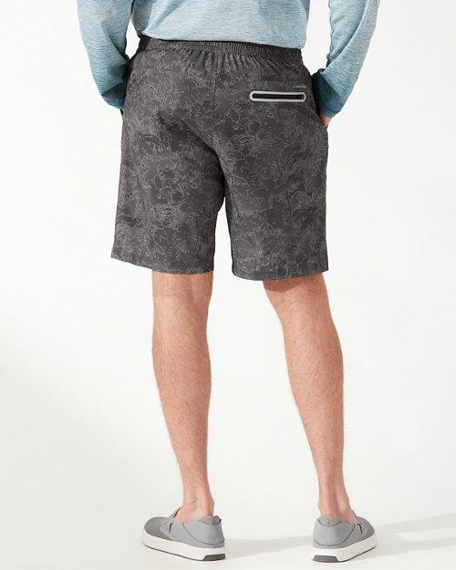 Monterey Canopy Camo 9-Inch Hybrid Shorts