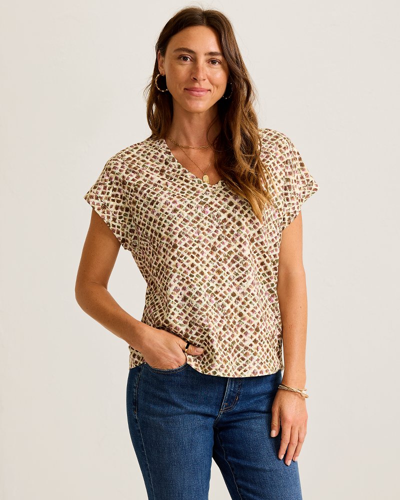 Kauai Gemstone Geo V-Neck T-Shirt