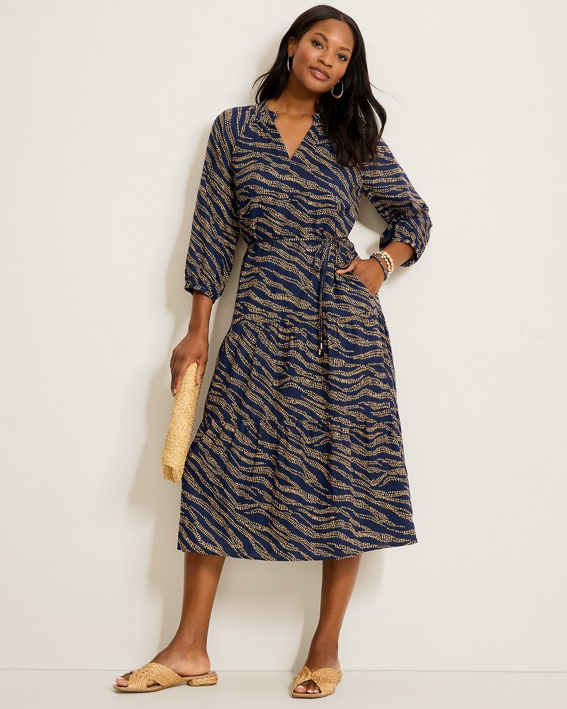 Zebra Bay 3/4-Sleeve Tiered Midi Dress