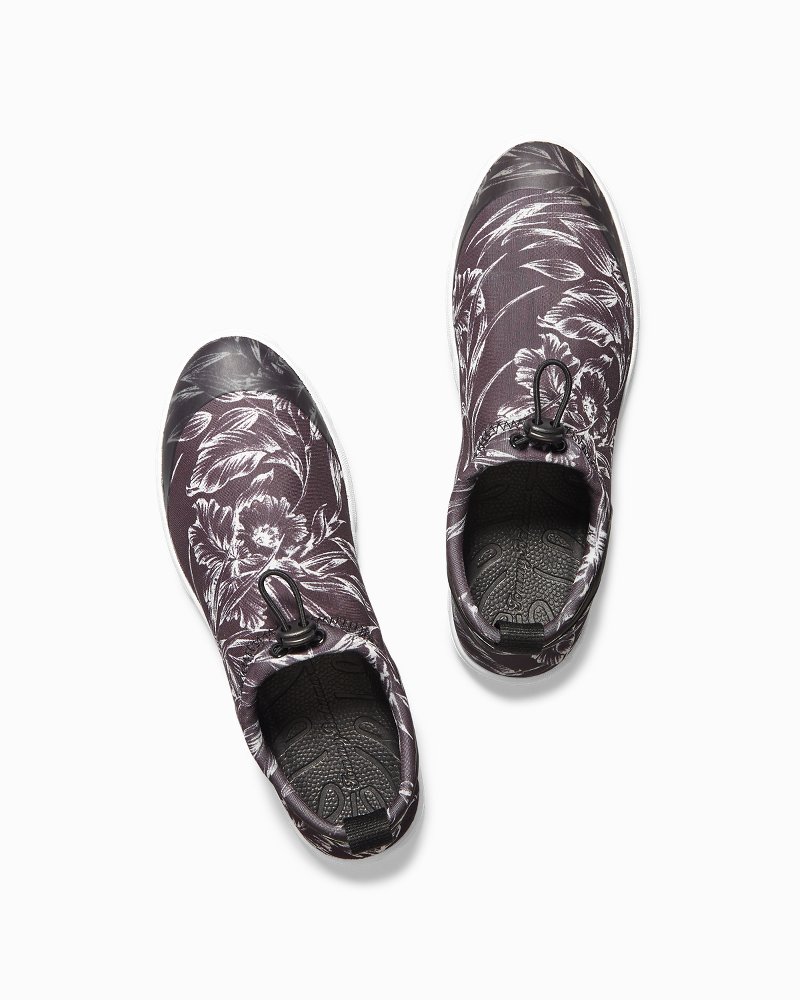 tommy bahama water shoes