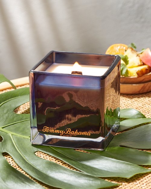Island Blend Villa Fronds Glass Jar Candle