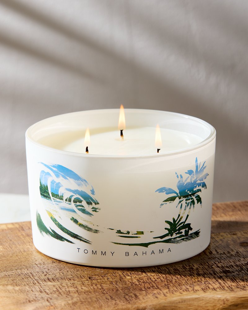 Aqua Waters 18-oz. Wave Poured Candle