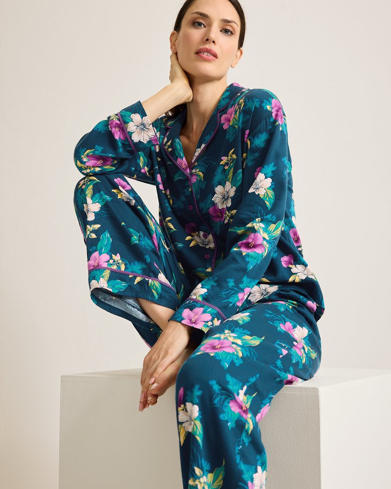 Woven Sateen Long Sleeve & Pants Pajama Set