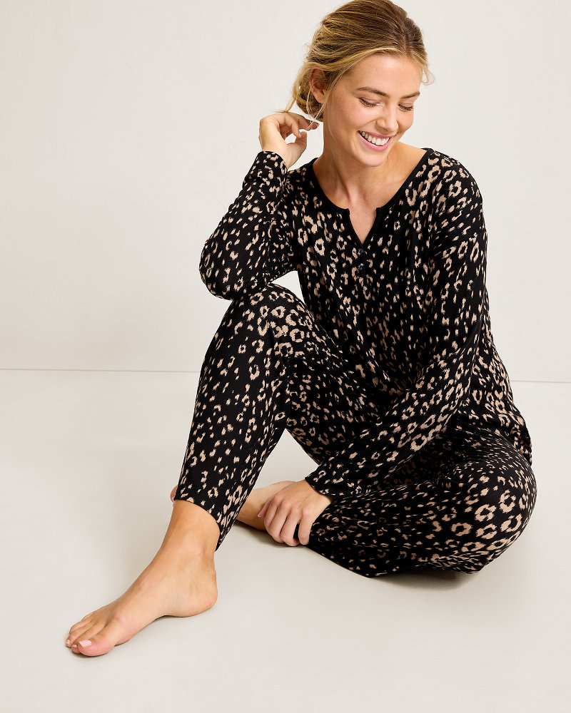 Knit Long-Sleeve Top & Pants Pajama Set